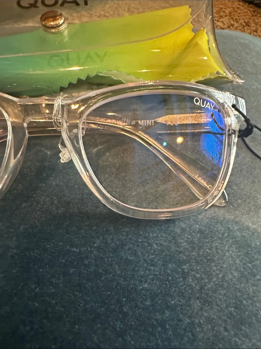Quay Australia Clear Frame blue light Reading Glasses with  Case